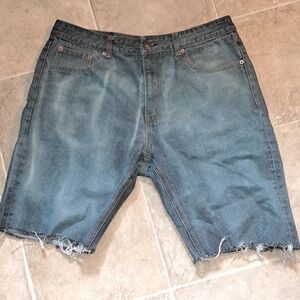 Shaka wear Denim Los Angeles Cut shorts 38W 2'L